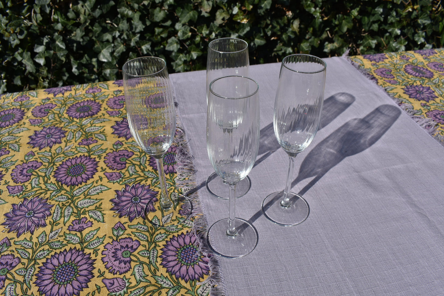 Villia tafelloper Lichtgrijs/Lila 45x180cm