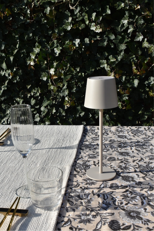 Prachtige lamp die oplaadbaar is met een usb kabel 